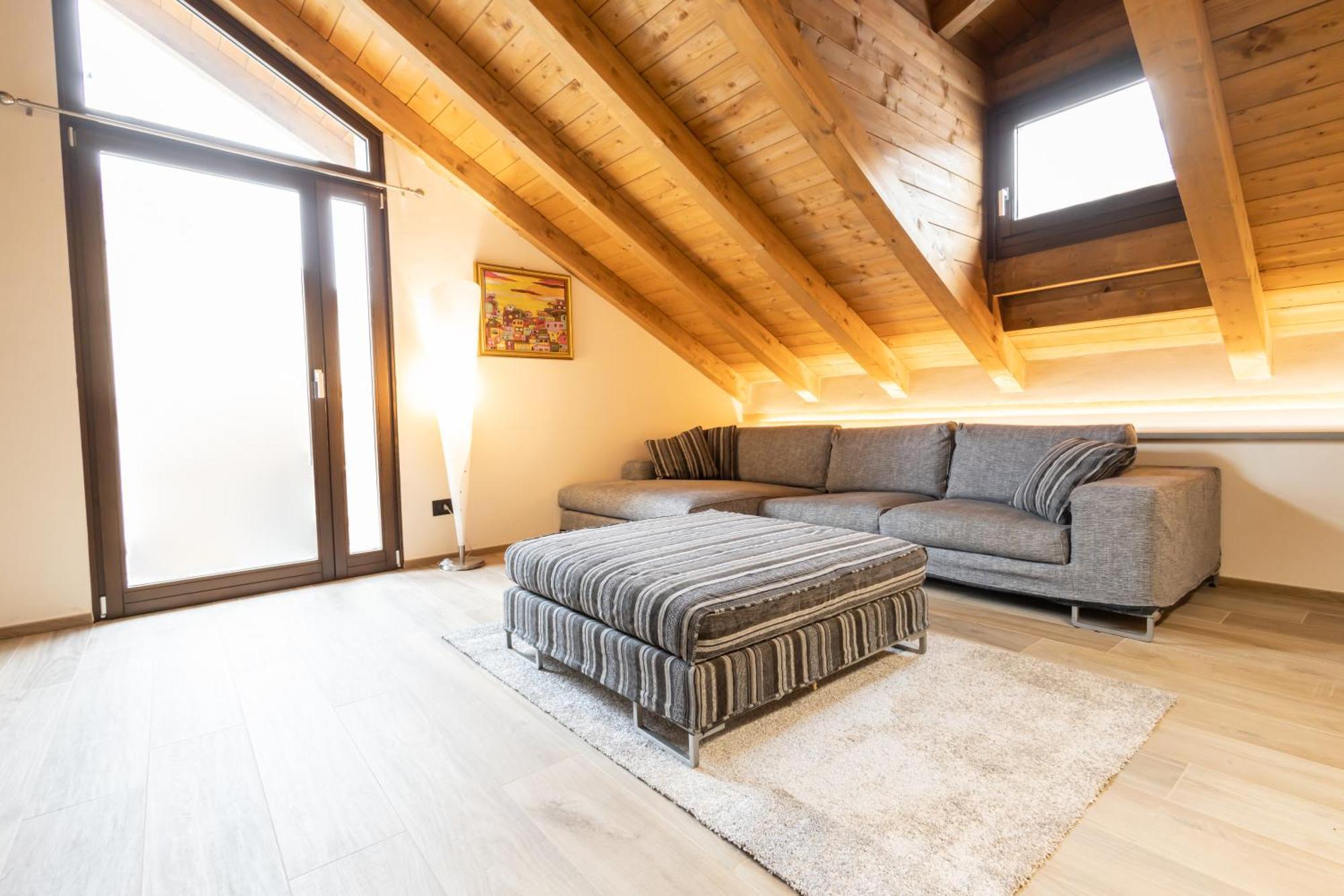 Maison Aubert In Centro Storico Aosta Esterno foto